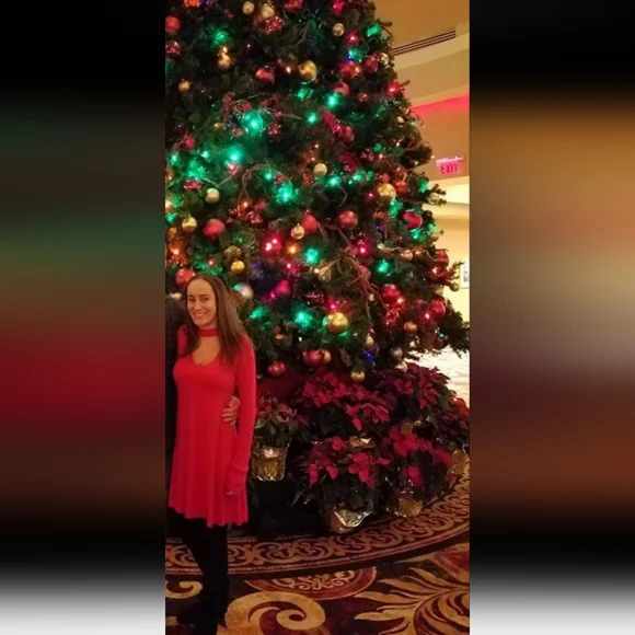 Express Cut Out Party Dress - Picture 4 of 4